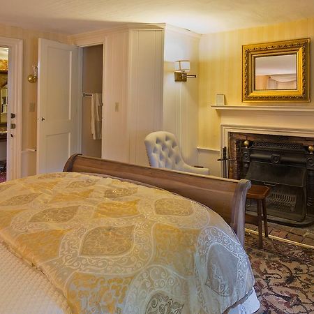 Colby Hill Inn Henniker Bagian luar foto