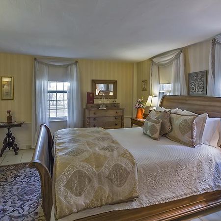 Colby Hill Inn Henniker Bagian luar foto