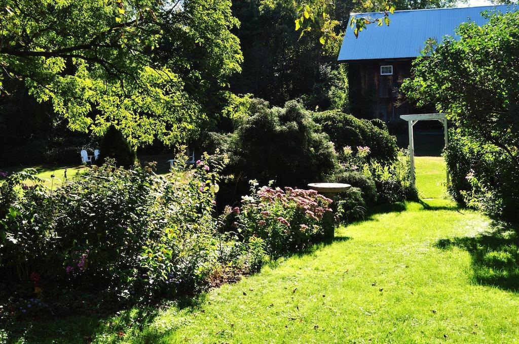 Colby Hill Inn Henniker Bagian luar foto