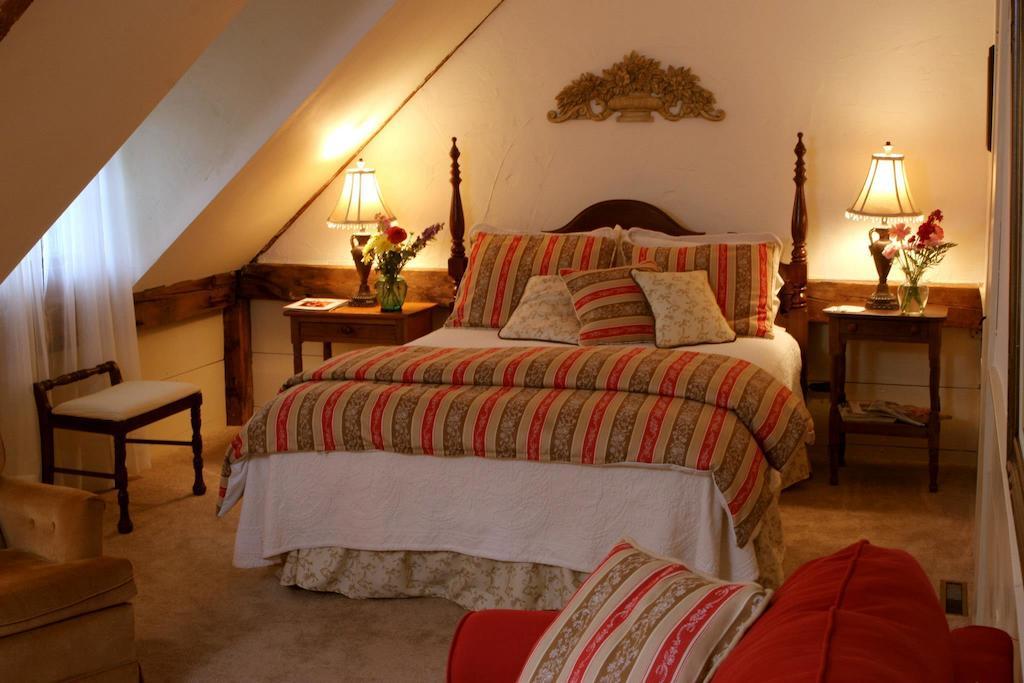 Colby Hill Inn Henniker Ruang foto