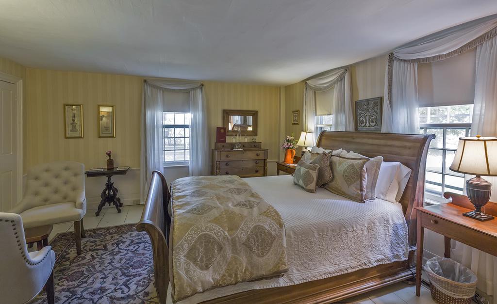 Colby Hill Inn Henniker Bagian luar foto